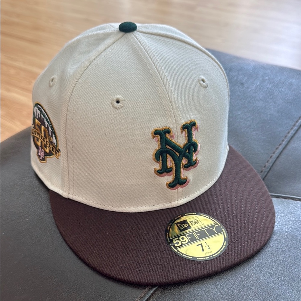 Limited Edition Hatclub NewEra NY Mets Cream & Brown fitted with pink under brim